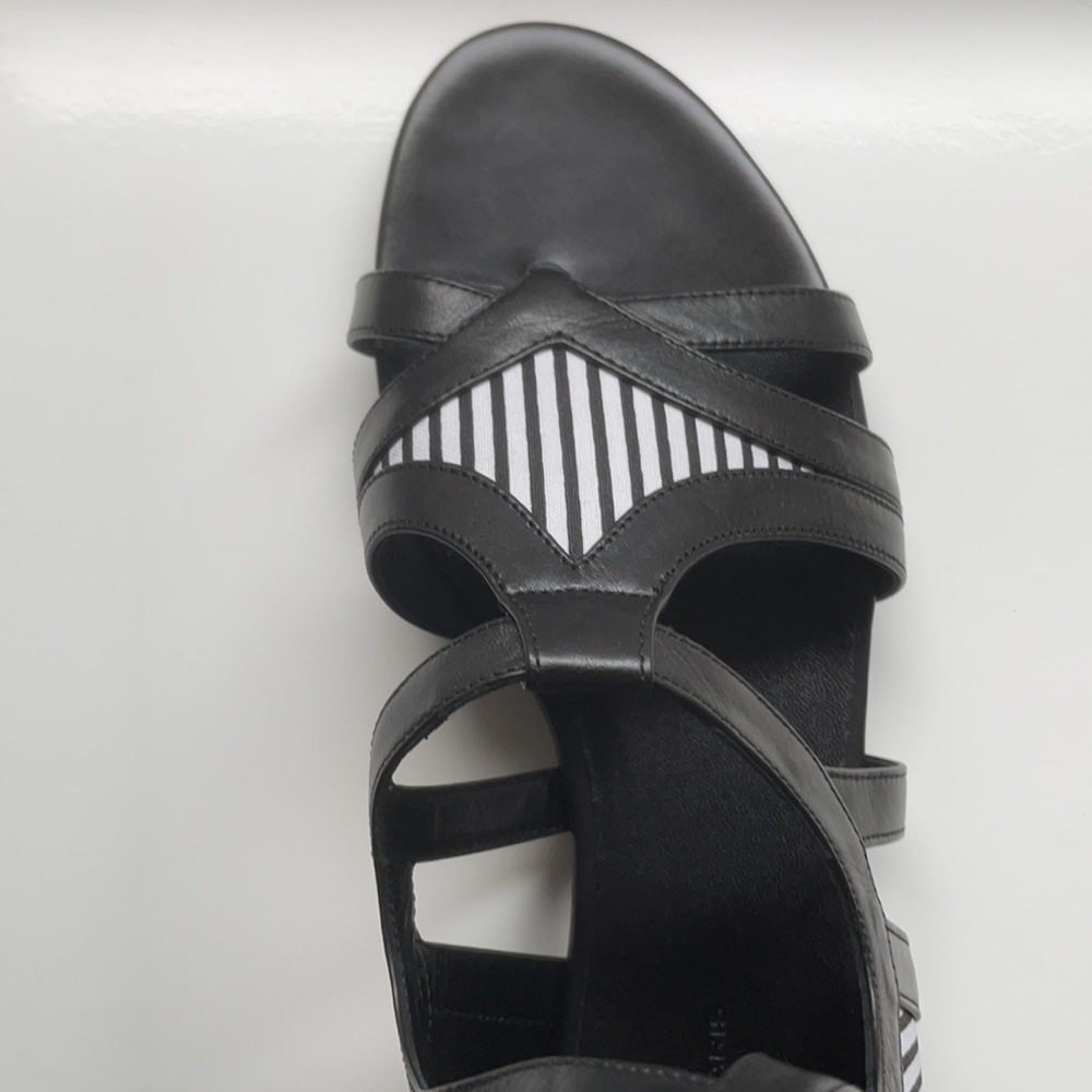 Balenciaga NEW never worn iconic balenciaga sandals - Picture 2 of 8